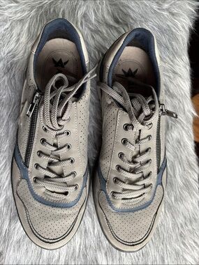 Allrounder Men's Casual Perforated Lace-Up Sneakers in Light Gray with Navy Trim